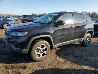 2022 Jeep Compass Trailhawk with VIN 3C4NJDDB9NT202965, listed as a Copart auction lot 46124755 with 9,610 mi miles and Salvage title. Bid and sale history available at DreamBid. Image 1.