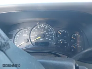 2000 Chevrolet Silverado 2500 LT with VIN 1GCGK29U1YE263011, listed as a IAAI auction lot 41634632 with 179,346 mi miles. Bid and sale history available at carsss.com. Image 16.