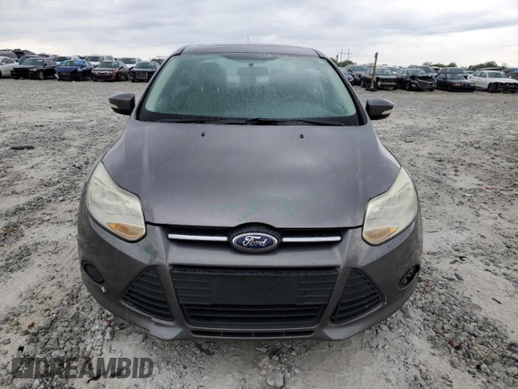2014 Ford Focus SE with VIN 1FADP3F23EL359605, listed as a Copart auction lot 53696465 with 139,884 mi miles and Salvage Title. Bid and sale history available at DreamBid. Image 5.