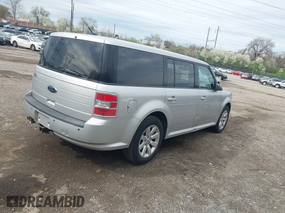 2009 Ford Flex SE with VIN 2FMDK51C09BA16935, listed as a IAAI auction lot 41966261 with 205,987 mi miles. Bid and sale history available at carsss.com. Image 4.