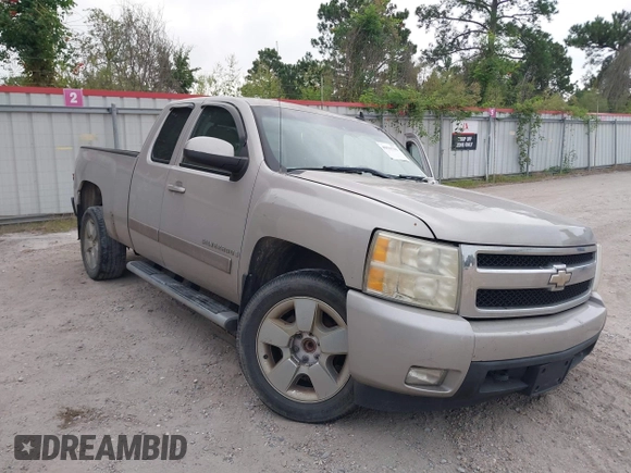 2008 Chevrolet Silverado 1500 1LT with VIN 1GCEC19J68Z269710, listed as a IAAI auction lot 40515761 with 241,686 mi miles and . Bid and sale history available at DreamBid. Image 1.