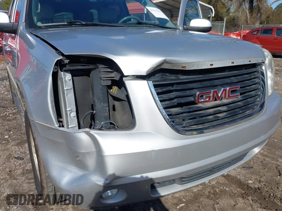 2012 GMC Yukon SLT with VIN 1GKS2CE02CR133683, listed as a IAAI auction lot 41375435 with 197,634 mi miles. Bid and sale history available at carsss.com. Image 6.