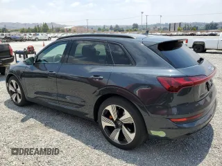 2023 Audi e-tron Premium Plus z VIN WA1LAAGE8PB024508, wystawiony jako Copart lot #62882574 z przebiegiem 20 633 mil mil oraz Szkoda całkowita • Salvage title. Historia ofert i sprzedaży dostępna na DreamBid. Obrazek 2.