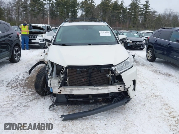 2018 Toyota Highlander SE z VIN 5TDJZRFH3JS556538, wystawiony jako IAAI lot #41470898 z przebiegiem 149 464 mil mil oraz . Historia ofert i sprzedaży dostępna na DreamBid. Obrazek 13.