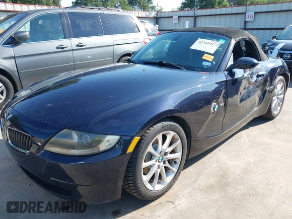2006 BMW Z4 3.0i with VIN 4USBU33526LW58409, listed as a IAAI auction lot 42241927 with 126,347 mi miles and . Bid and sale history available at DreamBid. Image 2.