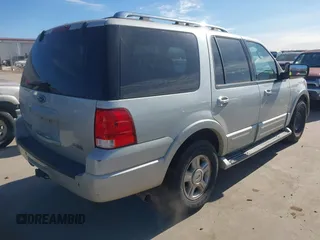 2006 Ford Expedition Limited with VIN 1FMFU19506LA74878, listed as a IAAI auction lot 41238625 with 166,422 mi miles. Bid and sale history available at carsss.com. Image 4.