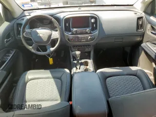 2020 Chevrolet Colorado 2WD Z71 z VIN 1GCGSDEN3L1226598, wystawiony jako Copart lot #57973175 z przebiegiem 68 351 mil mil oraz Szkoda całkowita • Salvage title. Historia ofert i sprzedaży dostępna na DreamBid. Obrazek 8.