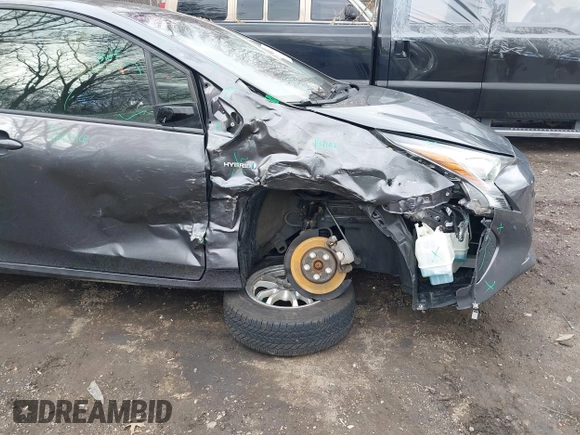 2018 Toyota Prius Two z VIN JTDKBRFU7J3065008, wystawiony jako IAAI lot #41744883 z przebiegiem 94 031 mil mil oraz . Historia ofert i sprzedaży dostępna na DreamBid. Obrazek 6.