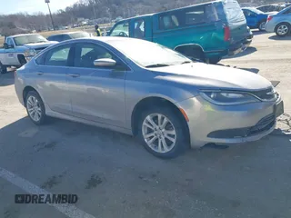 2016 Chrysler 200 Touring z VIN 1C3CCCFB4GN183760, wystawiony jako IAAI lot #41435488 z przebiegiem 193 842 mil mil oraz . Historia ofert i sprzedaży dostępna na DreamBid. Obrazek 1.