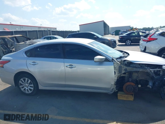 2015 Nissan Altima S z VIN 1N4AL3APXFC586907, wystawiony jako IAAI lot #42295972 z przebiegiem 202 668 mil mil oraz . Historia ofert i sprzedaży dostępna na DreamBid. Obrazek 13.