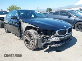 2019 BMW 5 Series 530e с VIN WBAJA9C51KB398935, выставлен на аукционе IAAI как лот 42403786 с пробегом 61 542 миль миль и . История ставок и продаж доступна на DreamBid. Изображение 1.