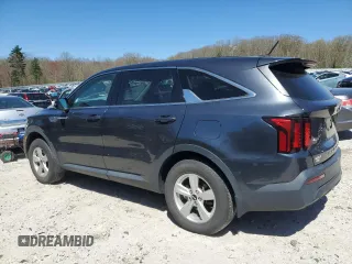 2021 Kia Sorento LX z VIN 5XYRGDLC4MG073856, wystawiony jako Copart lot #55114875 z przebiegiem 52 439 mil mil oraz Szkoda całkowita • Salvage title. Historia ofert i sprzedaży dostępna na DreamBid. Obrazek 2.