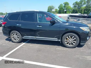2014 Nissan Pathfinder SV with VIN 5N1AR2MN2EC704326, listed as a IAAI auction lot 42576283 with 168,074 mi miles and . Bid and sale history available at DreamBid. Image 1.