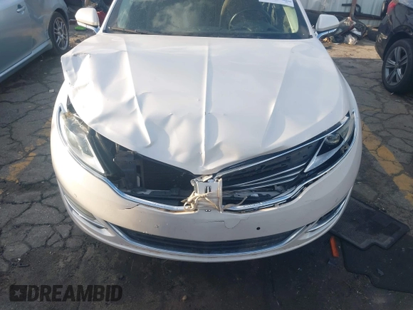 2013 Lincoln MKZ with VIN 3LN6L2G90DR813826, listed as a IAAI auction lot 41833991 with 98,776 mi miles and . Bid and sale history available at DreamBid. Image 6.
