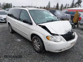 2005 Chrysler Town & Country Touring with VIN 2C4GP54L25R395372, listed as a IAAI auction lot 41805284 with 143,431 mi miles. Bid and sale history available at carsss.com. Image 1.