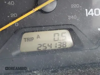2002 Honda Accord LX z VIN 1HGCG16402A048301, wystawiony jako IAAI lot #42196218 z przebiegiem 254 138 mil mil oraz . Historia ofert i sprzedaży dostępna na DreamBid. Obrazek 7.