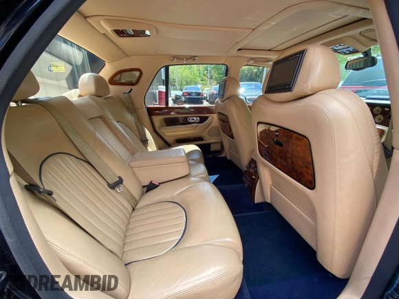2002 Bentley Arnage with VIN SCBLC31E62CX08029, listed as a Copart auction lot 57389945 with 86,082 mi miles and Clean Title. Bid and sale history available at DreamBid. Image 6.