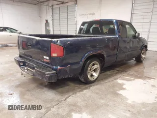 2003 GMC Sonoma SLS with VIN 1GTCS19X438148073, listed as a IAAI auction lot 41158520 with 170,817 mi miles. Bid and sale history available at carsss.com. Image 4.