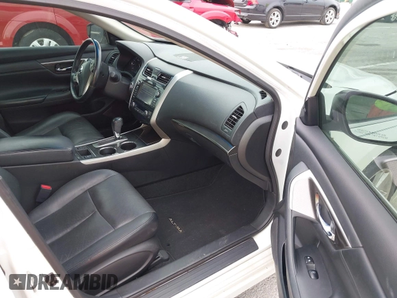 2014 Nissan Altima SL with VIN 1N4AL3AP0EC137458, listed as a IAAI auction lot 41953124 with 163,583 mi miles and . Bid and sale history available at DreamBid. Image 5.