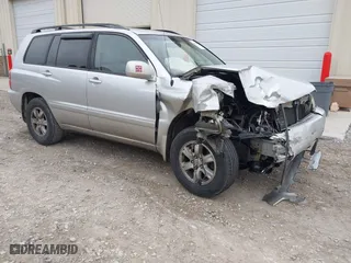 2001 Toyota Highlander with VIN JTEGF21A210022272, listed as a IAAI auction lot 41485052 with 257,547 mi miles. Bid and sale history available at carsss.com. Image 1.