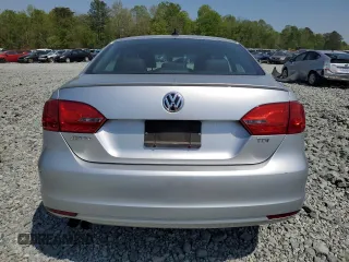 2012 Volkswagen Jetta TDI w/Premium & Nav с VIN 3VWLL7AJ4CM426910, выставлен на аукционе Copart как лот 53111065 с пробегом 137 376 миль миль и Списание • Salvage title. История ставок и продаж доступна на DreamBid. Изображение 6.
