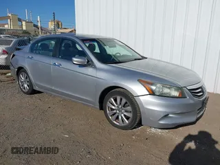 2011 Honda Accord EX-L z VIN 1HGCP3F89BA029129, wystawiony jako IAAI lot #42539758 z przebiegiem 136 879 mil mil oraz . Historia ofert i sprzedaży dostępna na DreamBid. Obrazek 1.