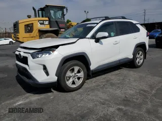 2020 Toyota RAV4 XLE с VIN 2T3W1RFV1LC039230, выставлен на аукционе Copart как лот 62235315 с пробегом 74 494 миль миль и Списание • Salvage title. История ставок и продаж доступна на DreamBid. Изображение 1.