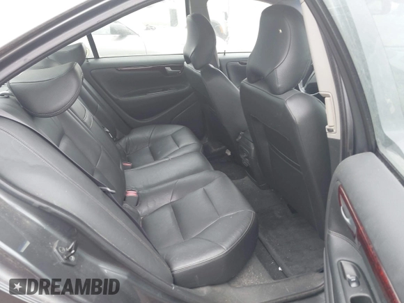 2004 Volvo S60 with VIN YV1RH59H342411127, listed as a IAAI auction lot 42107974 with 113,211 mi miles. Bid and sale history available at carsss.com. Image 8.