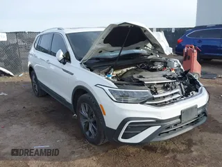 2024 Volkswagen Tiguan SE with VIN 3VVNB7AX6RM003078, listed as a IAAI auction lot 41082819 with 18,374 mi miles and . Bid and sale history available at DreamBid. Image 1.