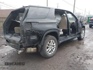 2022 Chevrolet Traverse LS with VIN 1GNERLKW3NJ107809, listed as a IAAI auction lot 41481333 with Not Provided miles. Bid and sale history available at carsss.com. Image 4.