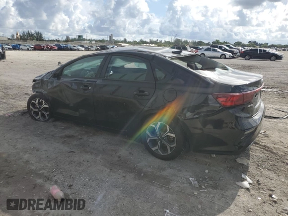 2021 Kia Forte LXS z VIN 3KPF24AD0ME308702, wystawiony jako Copart lot #57252185 z przebiegiem 103 836 mil mil oraz Nie do naprawy • Non repairable. Historia ofert i sprzedaży dostępna na DreamBid. Obrazek 2.