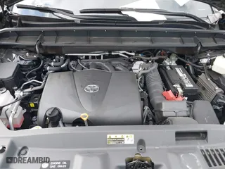2021 Toyota Highlander XLE with VIN 5TDGZRAH3MS038077, listed as a IAAI auction lot 41886637 with 43,585 mi miles. Bid and sale history available at carsss.com. Image 10.