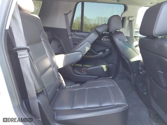 2016 GMC Yukon Denali with VIN 1GKS2CKJ1GR363542, listed as a IAAI auction lot 41435129 with 180,289 mi miles. Bid and sale history available at carsss.com. Image 8.