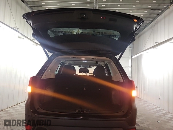 2023 Subaru Forester Premium z VIN JF2SKAEC6PH468002, wystawiony jako IAAI lot #42547222 z przebiegiem 73 121 mil mil oraz . Historia ofert i sprzedaży dostępna na DreamBid. Obrazek 17.