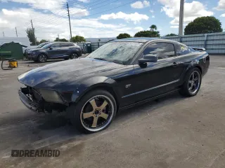 2006 Ford Mustang GT Deluxe с VIN 1ZVHT82H665194151, выставлен на аукционе Copart как лот 66073445 с пробегом Не указан миль и Чистый • Clean title. История ставок и продаж доступна на DreamBid. Изображение 1.