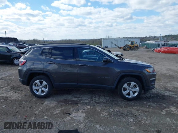 2019 Jeep Compass Latitude z VIN 3C4NJDBB3KT849487, wystawiony jako IAAI lot #41996602 z przebiegiem 45 138 mil mil oraz . Historia ofert i sprzedaży dostępna na DreamBid. Obrazek 13.