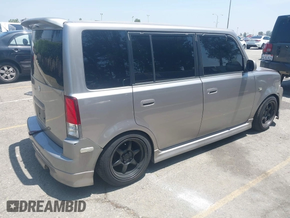 2006 Scion xB z VIN JTLKT324064103023, wystawiony jako IAAI lot #42463759 z przebiegiem Nie podano mil oraz . Historia ofert i sprzedaży dostępna na DreamBid. Obrazek 4.