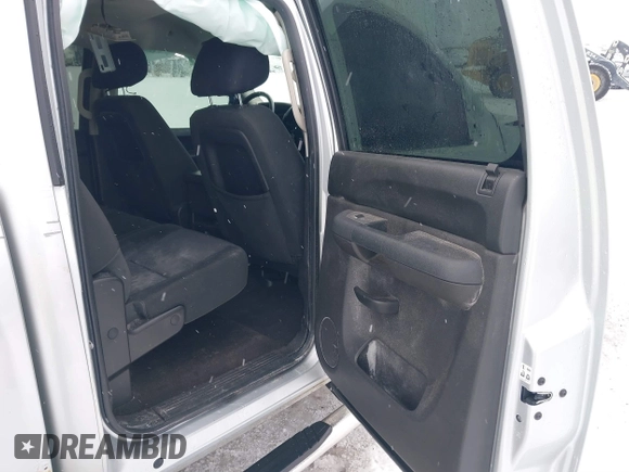 2013 Chevrolet Silverado 1500 LT with VIN 3GCPKSE72DG164006, listed as a IAAI auction lot 41483800 with 126,105 mi miles. Bid and sale history available at carsss.com. Image 8.