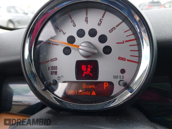 2012 MINI Hardtop with VIN WMWSU3C58CT261401, listed as a IAAI auction lot 42191548 with 96,115 mi miles and . Bid and sale history available at DreamBid. Image 7.
