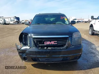 2011 GMC Yukon SLE with VIN 1GKS1AE01BR108215, listed as a IAAI auction lot 41379402 with 195,171 mi miles. Bid and sale history available at carsss.com. Image 12.