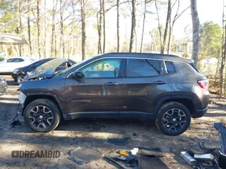 2022 Jeep Compass Latitude with VIN 3C4NJDBB8NT124794, listed as a IAAI auction lot 41817343 with 55,166 mi miles and . Bid and sale history available at DreamBid. Image 15.