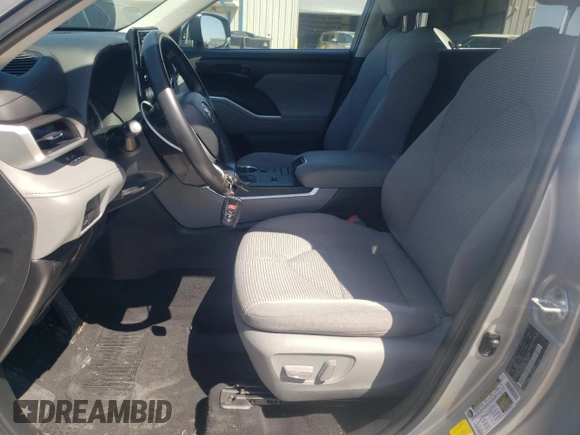 2022 Toyota Highlander LE with VIN 5TDZZRAH5NS556038, listed as a Copart auction lot 51363885 with 46,786 mi miles and Salvage title. Bid and sale history available at DreamBid. Image 7.