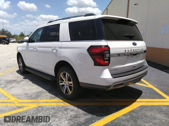 2024 Ford Expedition Limited with VIN 1FMJU1K85REA10326, listed as a IAAI auction lot 42039369 with 2,006 mi miles. Bid and sale history available at carsss.com. Image 3.