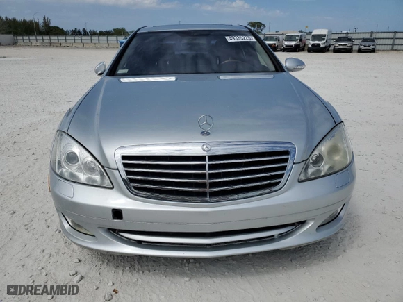 2007 Mercedes-Benz S-Class 5.5L V8 with VIN WDDNG71X77A016101, listed as a Copart auction lot 49335225 with 140,706 mi miles and Clean Title. Bid and sale history available at carsss.com. Image 5.