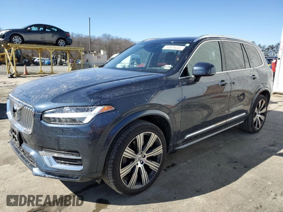 2021 Volvo XC90 Inscription with VIN YV4A22PLXM1697040, listed as a Copart auction lot 45976255 with 52,039 mi miles and Salvage title. Bid and sale history available at DreamBid. Image 1.