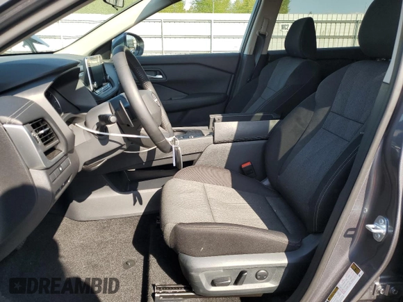 2025 Nissan Rogue SV with VIN 5N1BT3BA5SC814780, listed as a Copart auction lot 54378515 with 5,972 mi miles and Clean Title. Bid and sale history available at DreamBid. Image 7.