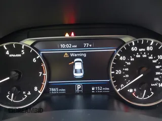 2025 Nissan Altima SV z VIN 1N4BL4DV3SN372568, wystawiony jako IAAI lot #42429216 z przebiegiem 7 865 mil mil oraz . Historia ofert i sprzedaży dostępna na DreamBid. Obrazek 7.