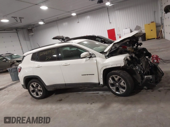 2020 Jeep Compass Limited with VIN 3C4NJCCB3LT229698, listed as a IAAI auction lot 41461973 with 41,973 mi miles and . Bid and sale history available at carsss.com. Image 13.