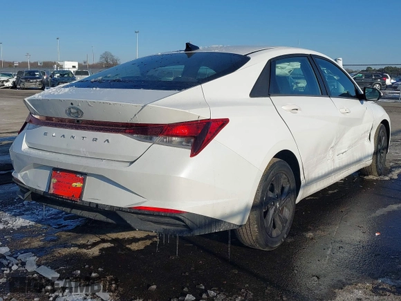2022 Hyundai Elantra SEL z VIN 5NPLM4AGXNH066067, wystawiony jako IAAI lot #41422775 z przebiegiem 36 018 mil mil oraz . Historia ofert i sprzedaży dostępna na DreamBid. Obrazek 4.