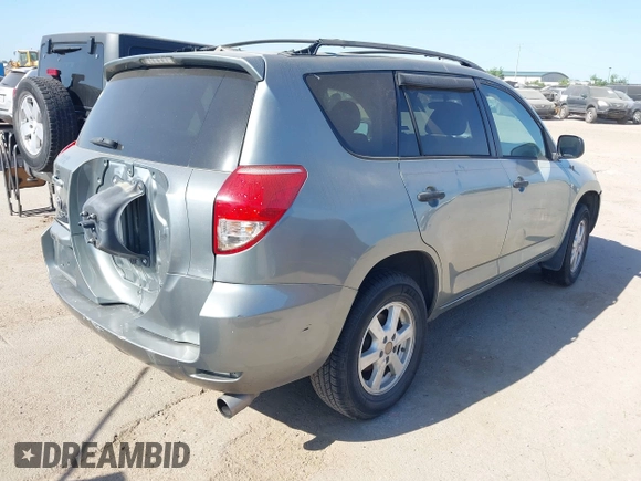 2006 Toyota RAV4 with VIN JTMBD33V865016156, listed as a IAAI auction lot 41998492 with 135,776 mi miles. Bid and sale history available at carsss.com. Image 4.